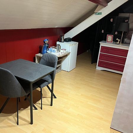 Lauralys 호텔 몽스 외부 사진